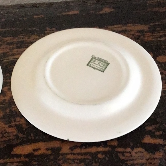 1950s Vintage Colonial Homestead Dinner Plate, Set of 2 - Picture 4 of 5